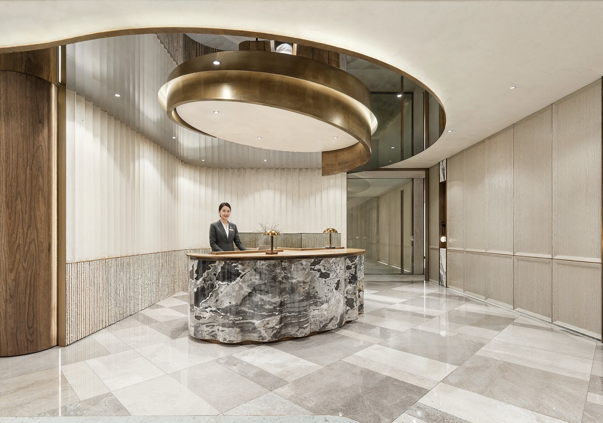 Frasers Tower — 共用受付